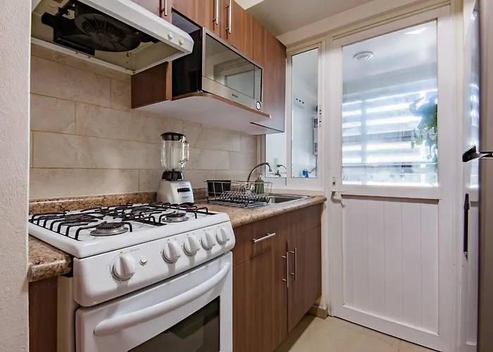 A102 - 1 Bedroom - 1 Bth *